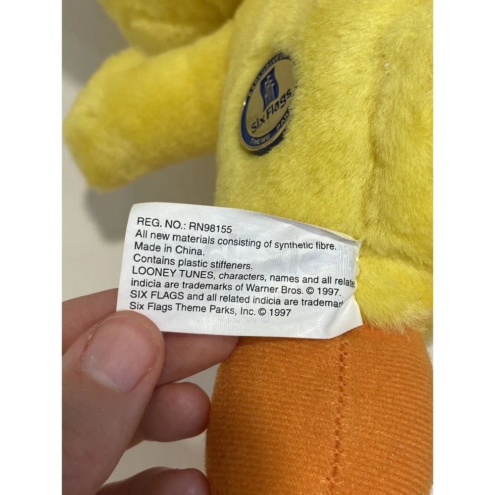 LOONEY TUNES TWEETY BIRD WARNER BROS Six Flags PLUSH STUFF ANIMALS LARGE 1997
